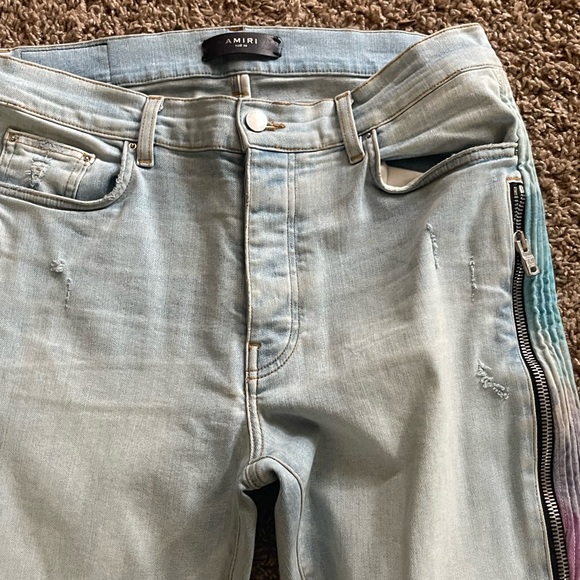 Amiri size 36 only wore 1 time Practically brand new - Picture 2 of 2